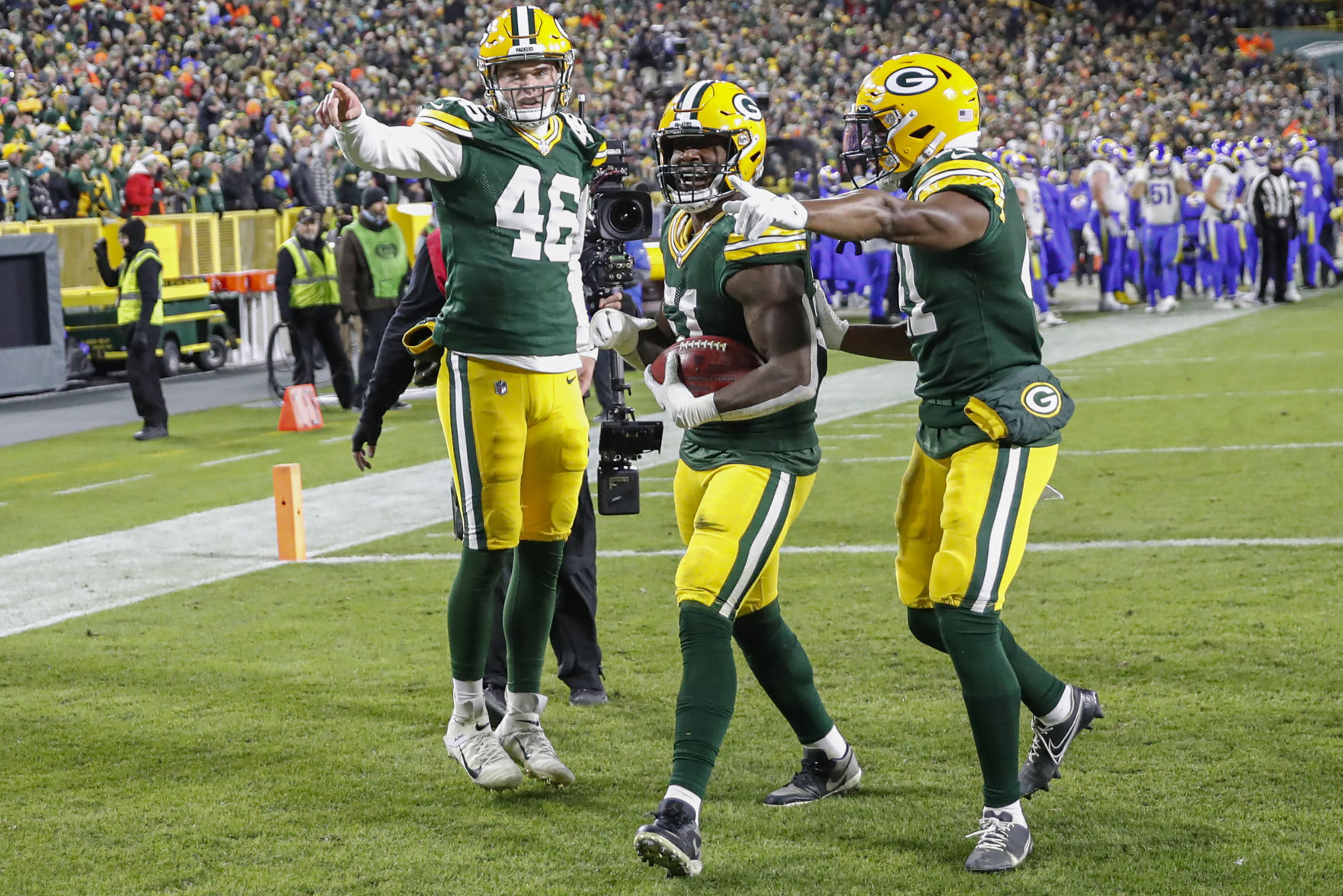 Rams Packers Football